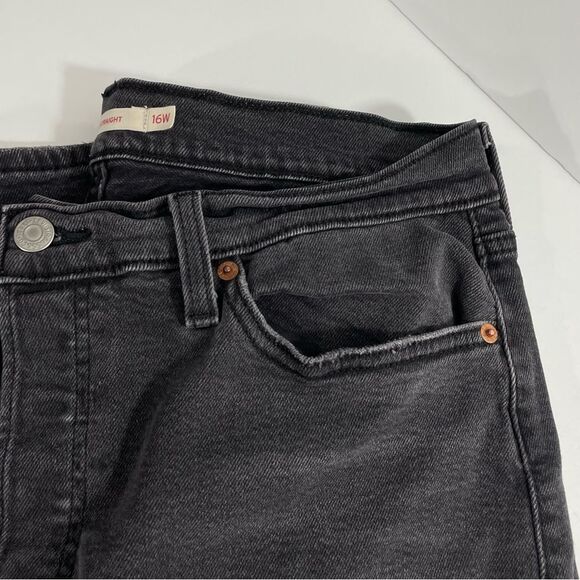 Levi’s Wedgie Straight Faded Black Wash Jeans Size 16W Button Fly Cropped Denim - Picture 8 of 8